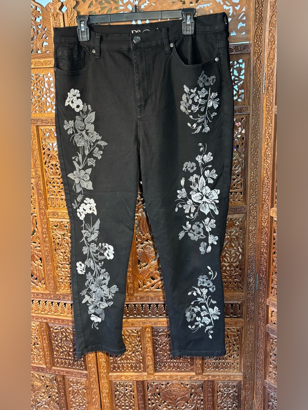 DG2 by Diane Gilman Black Jeans with White Floral Embroidery